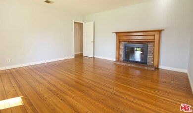 13941 Peach Grove St, Sherman Oaks, CA 91423 - photo 3