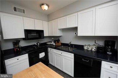 8407 Forrester Blvd, Springfield, VA 22152 - photo 5