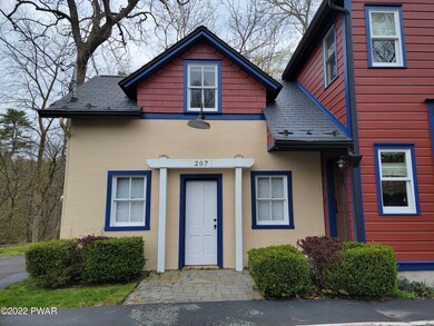 207 E Harford St, Milford, PA 18337 - photo 4