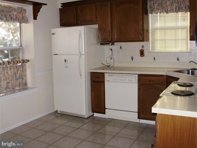 15 Lakebridge Dr, Woodbury, NJ 08096 - photo 3