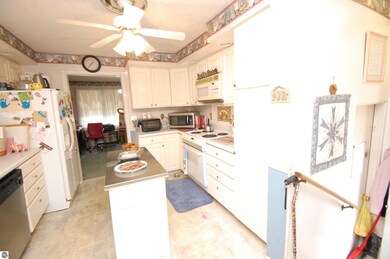 164 E M 55, West Branch, MI 48661 - photo 2