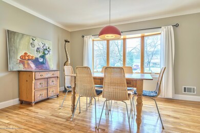 40 Randolph Rd Freehold NJ-large-022-Din