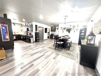 421298 E 1168 Rd, Eufaula, OK 74432 - photo 5