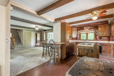284 River Rd-8