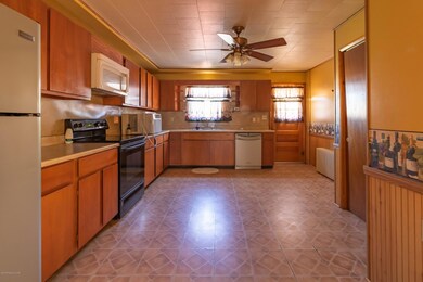 725 Garfield St, Hazle Township, PA 18201 - photo 6