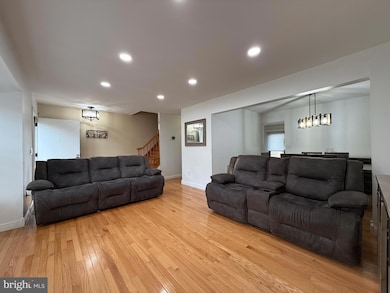 542 Fairfield Rd, East Windsor, NJ 08520 - photo 3