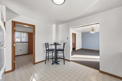 140 8th St N, Maynard, IA 50655 - photo 7