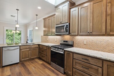 24-web-or-mls-2524-overland-dr