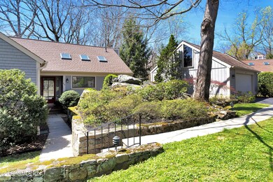 516 W Lyon Farm Dr, Greenwich, CT 06831 - photo 3