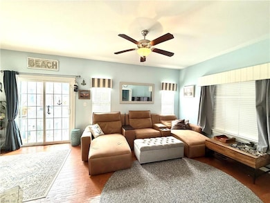 518 Norfolk Ave unit B, Virginia Beach, VA 23451 - photo 3