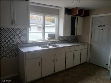 531 W Main Rd, Conneaut, OH 44030 - photo 5