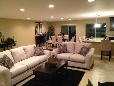 LIVINGROOM
