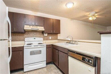 1064 Latham Ct unit B203, Rock Hill, SC 29732 - photo 4