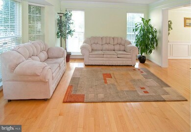 12904 Prairie Knoll Ct, Germantown, MD 20874 - photo 2