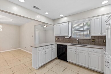 3112 Sweet Briar St, Grapevine, TX 76051 - photo 5