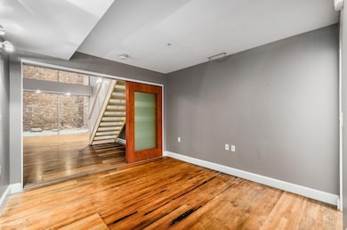 016_102 Columbus OH 43215 USA