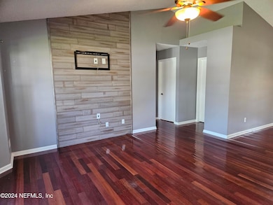 8160 Munchkin Ct, Jacksonville, FL 32244 - photo 4