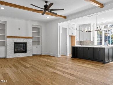 007-1280x960-living-room