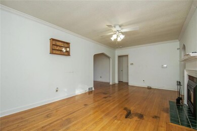 2120 E 29th St, Des Moines, IA 50317 - photo 5