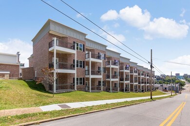 221_Delmont_St_002