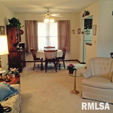 2139 E 38th Place, Davenport, IA 52807 - photo 5