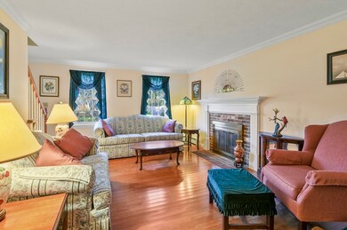 4 Jonathans Way, Upton, MA 01568 - photo 3