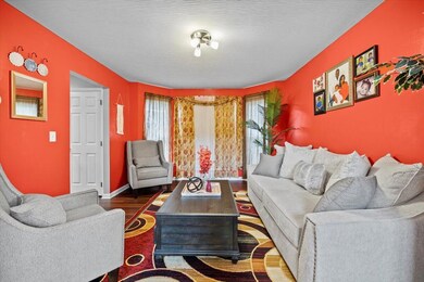04-Family Room