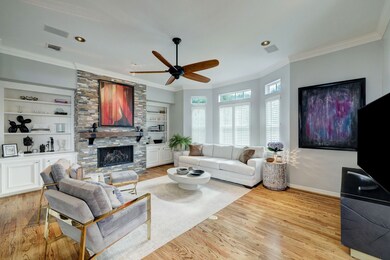 2401 Mandell St, Houston, TX 77006 - photo 6