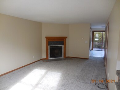 1051 Elm St unit 24, West Springfield, MA 01089 - photo 4