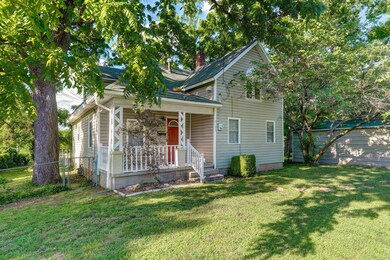2133 W High St-4