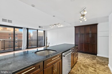 The Atrium unit 930, Arlington, VA 22209 - photo 4