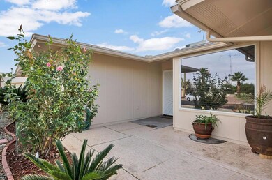 9719 W Campana Dr-large-003-15-Entryway-