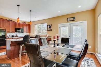 2725 Thornbrook Ct, Odenton, MD 21113 - photo 3