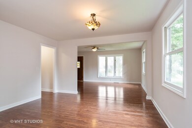 1225 N Eagle St, Naperville, IL 60563 - photo 3