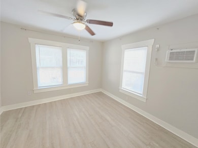 2812 Saint Emanuel St, Houston, TX 77004 - photo 7