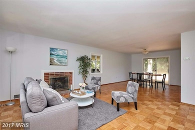 3318 Wilkins Dr, Falls Church, VA 22041 - photo 4