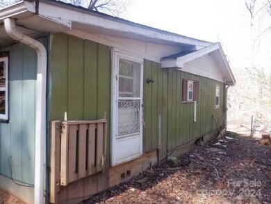 52 Newfound Rd, Leicester, NC 28748 - photo 4