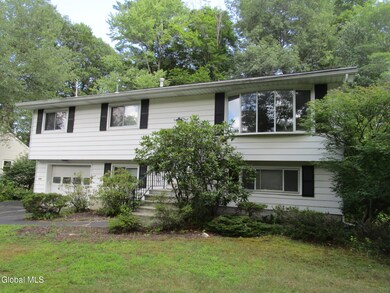 676 Pearse Rd, Schenectady, NY 12309 - photo 4