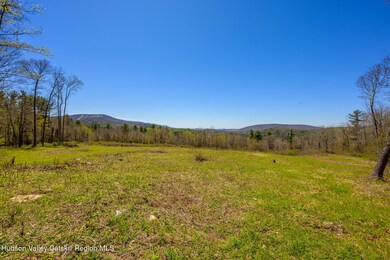 Building lot for middle lot