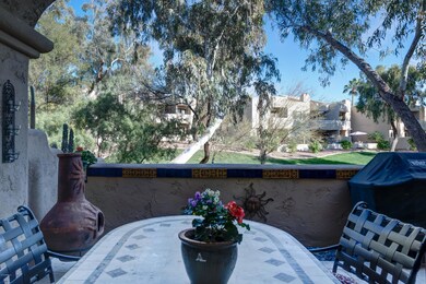 020_Outdoor Dining
