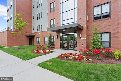 8970 Fascination Ct unit 216, Lorton, VA 22079 - photo 3