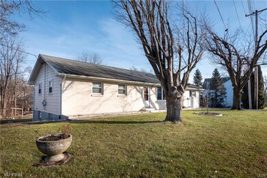 281 Race St, Bath, PA 18014 - photo 3