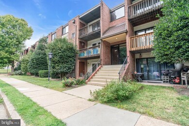10722 West Dr unit 101, Fairfax, VA 22030 - photo 2