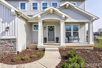 Super cute front porch