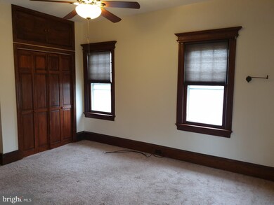 19 W Mount Vernon Ave unit FLOOR 2 & 3, Haddonfield, NJ 08033 - photo 4