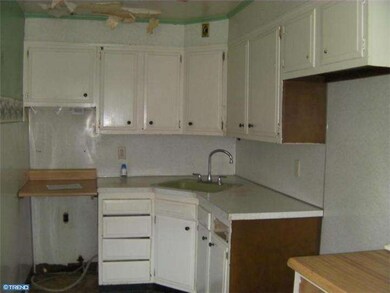 110 Branford Rd, Darby, PA 19023 - photo 4