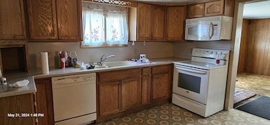 37217 Agency Lake Loop Rd, Chiloquin, OR 97624 - photo 6