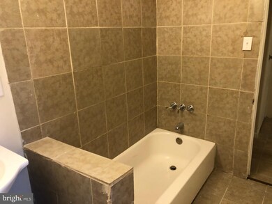 102 N 53rd St unit 1ST FLOOR, Philadelphia, PA 19139 - photo 4