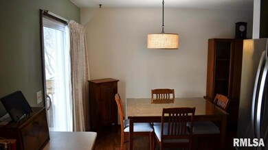 4136 Fillmore Ln, Davenport, IA 52806 - photo 6