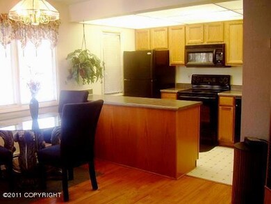 Open concept kitchen/dining area